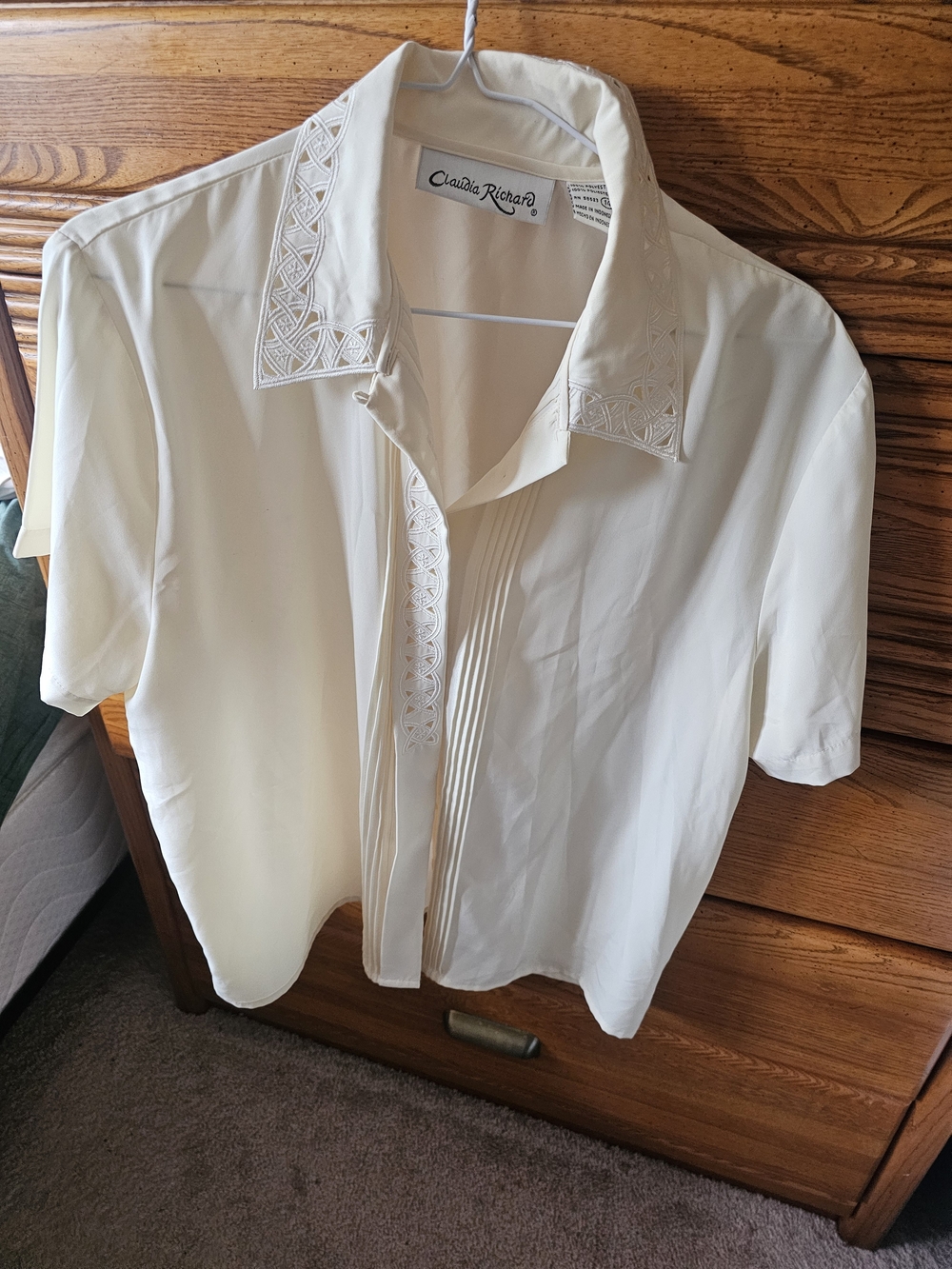 Claudia Richard Cream Short-Sleeve Embroidered Collared Blouse